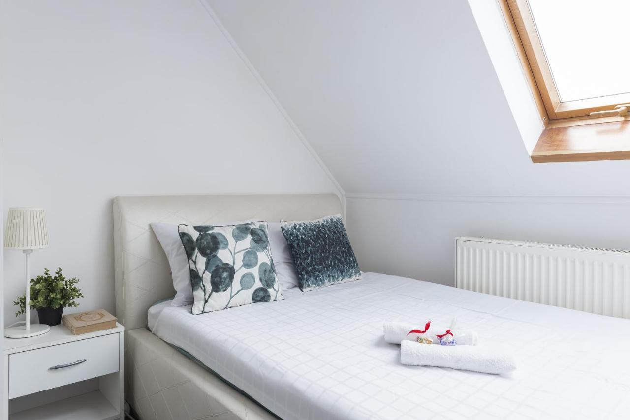 Fitness Hostel Premium Wrocław Exteriör bild