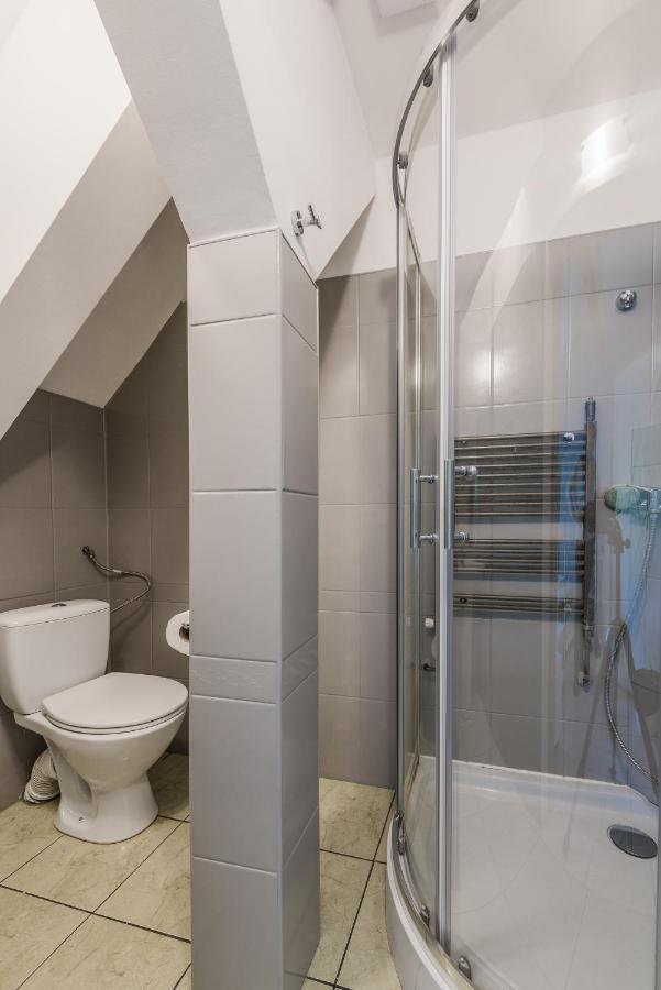 Fitness Hostel Premium Wrocław Exteriör bild
